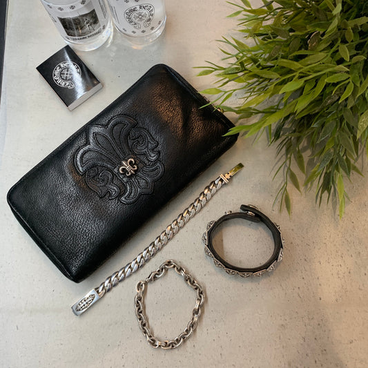 クロムハーツの店舗スタッフおすすめアイテムをご紹介します😎　画像