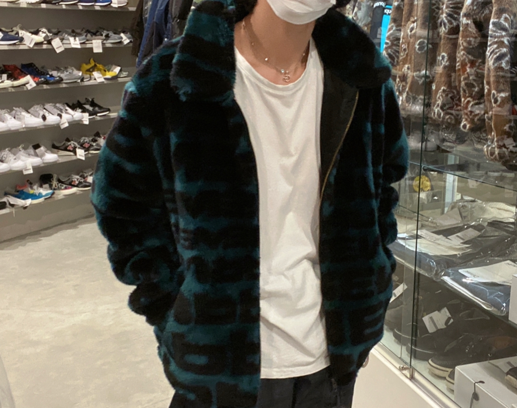 シュプリームのインスタ掲載アイテムをご紹介します😊　画像