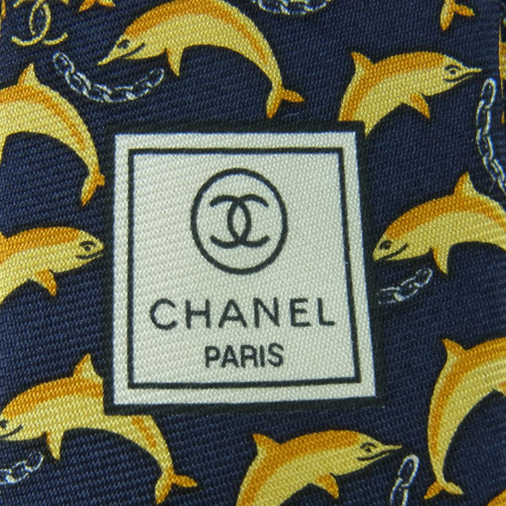 CHANEL シャネル イルカ 総柄 ネクタイ シルク 100% イタリア製 ネイビー系 イエロー系【中古】