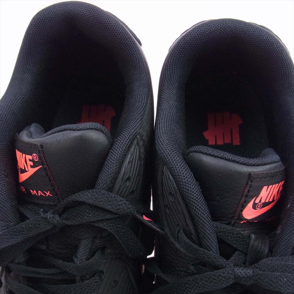 NIKE ナイキ CJ7197-003 × UNDEFEATED アンディフィーテッド AIR MAX 90 BLACK RED アマックス 90 ブラック レッド スニーカー ブラック系 レッド系 28cm【中古】