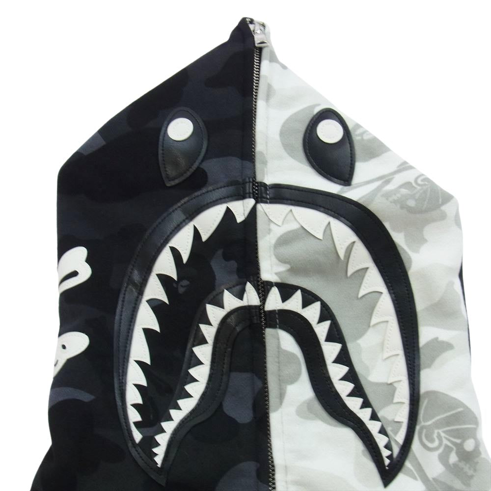 A BATHING APE アベイシングエイプ 001ZPE731941X × NEIGHBORHOOD ネイバーフッド CAMO SHARK ZIP HOODE ジップ パーカー グレー系 L【中古】
