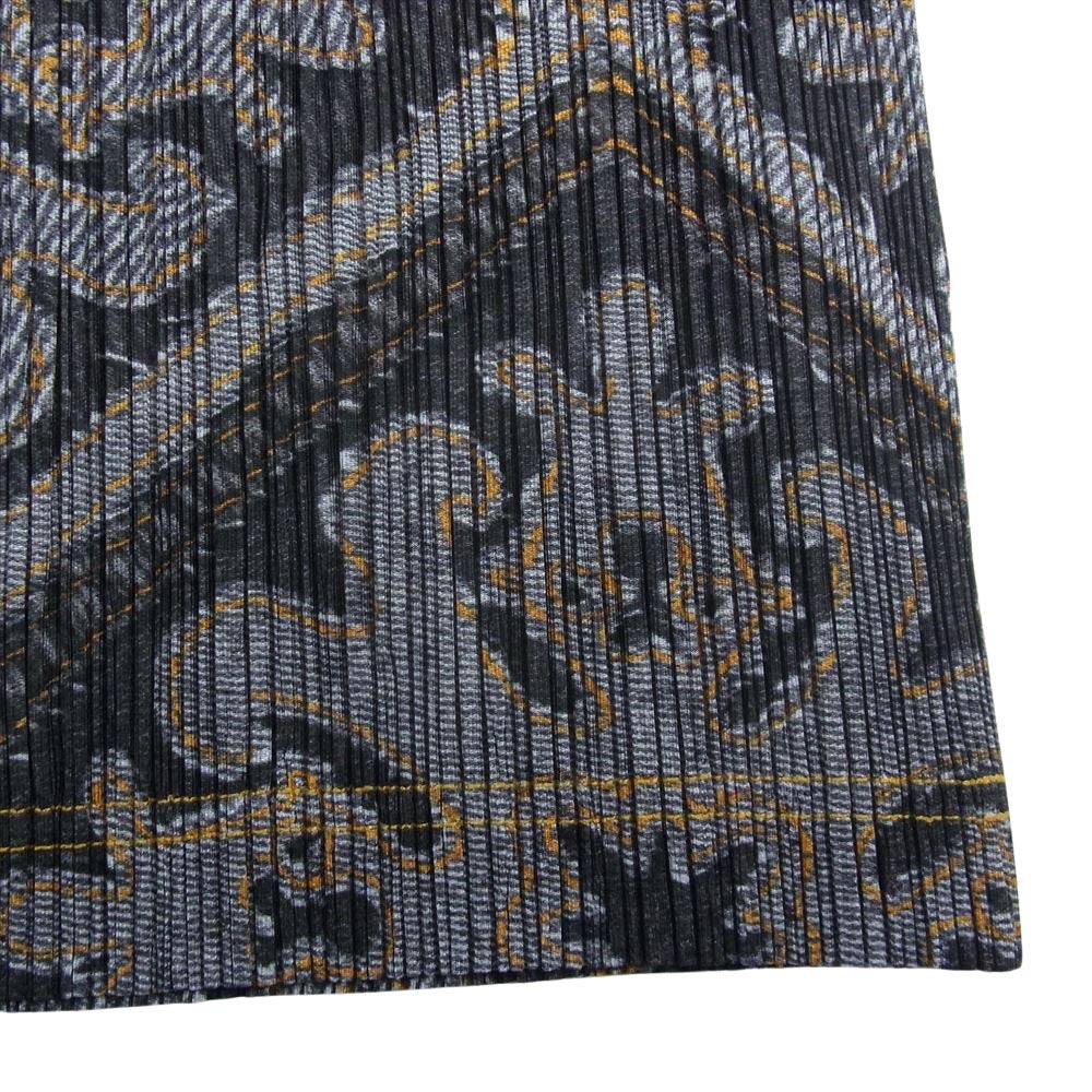 PLEATS PLEASE プリーツプリーズ イッセイミヤケ 09SS PP91-JG562 プリーツ加工 デニム転写 ひざ丈 総柄 スカート ブラック系 4【中古】