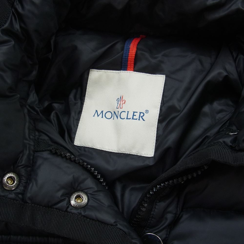 MONCLER モンクレール 国内正規品 320934933905 HERMINE GIUBBOTTO エルミンヌ ロゴワッペン ダウンコート ジャケット ブラック系  00 【中古】