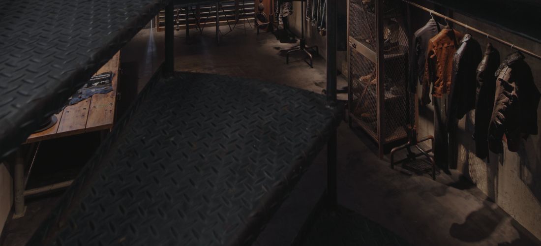 バックラッシュ　ヘッダー　画像