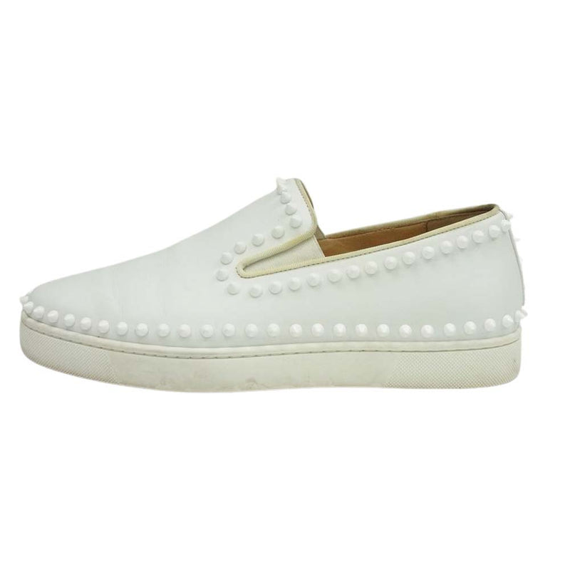 Christian Louboutin クリスチャンルブタン 3130444 PIK BOAT FLAT CALF GG スタッズ スパイク レザー スリッポン スニーカー ホワイト系 41【中古】