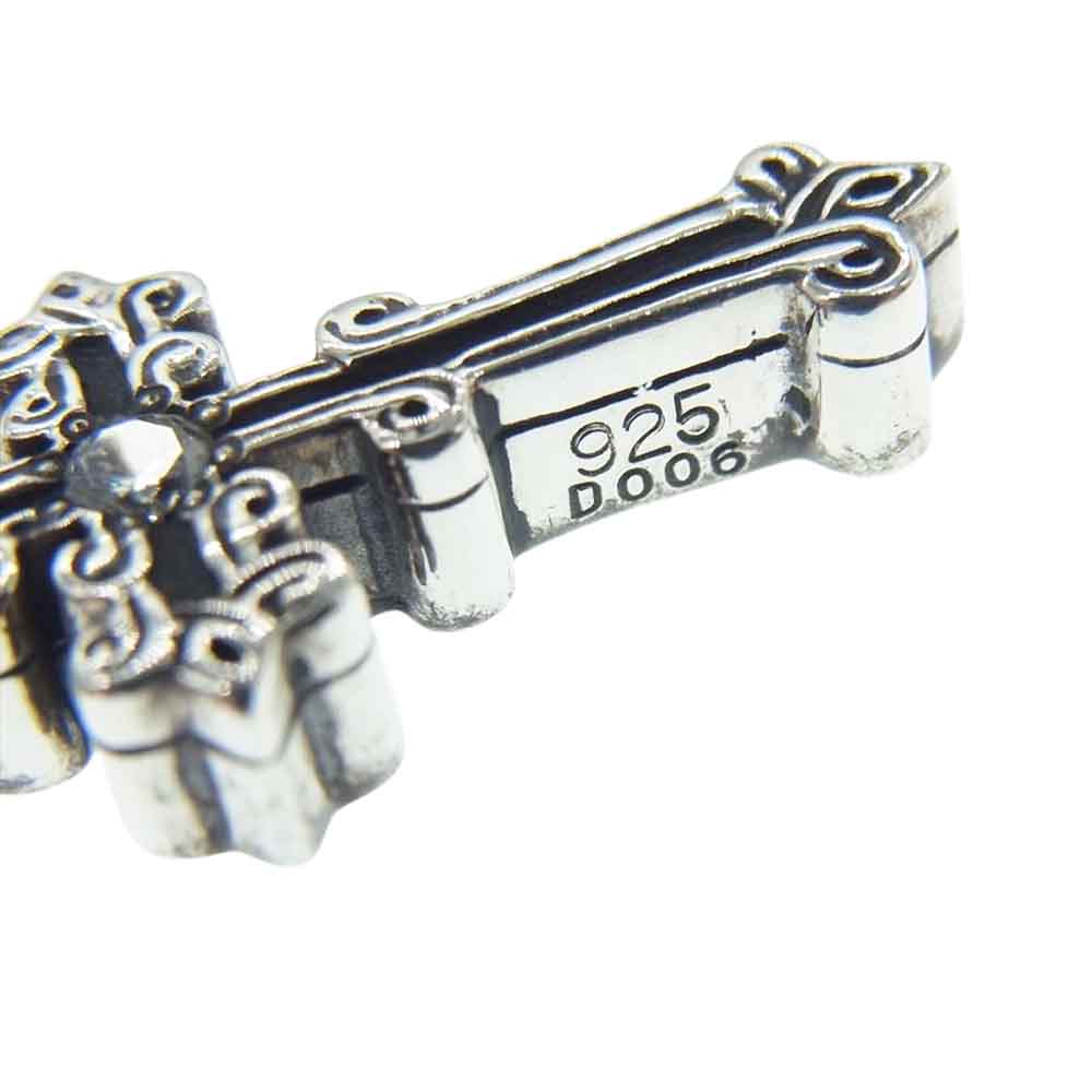 LEATHERS AND TREASURES レザーズアンドトレジャーズ ビヨンクールギャランティ付属 ギャランティ付属 ナロー ケルティッククロス ペンダント w/ダイヤモンド ネックレス シルバー系【中古】