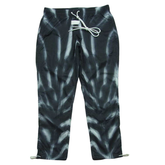 NIKE ナイキ FEAR OF GOD フィアオブゴッド BV8737-010 ALLOVER PRINT PANTS BLACK MEDIUM 総柄 ナイロン パンツ ブラック系 グレー系 M【美品】【中古】