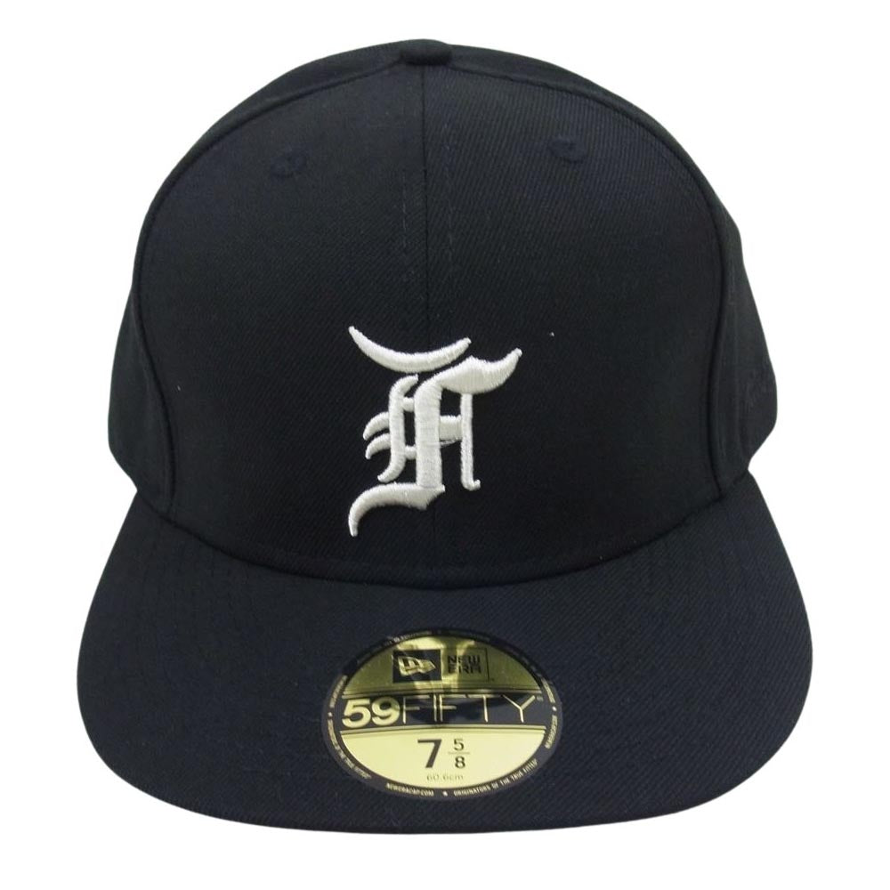 FEAR OF GOD フィアオブゴッド ESSENTIALS エッセンシャルズ × New Era ニューエラ 59FIFTY ベースボール キャップ ロゴ刺繍 帽子 ブラック系 7 5/8【中古】