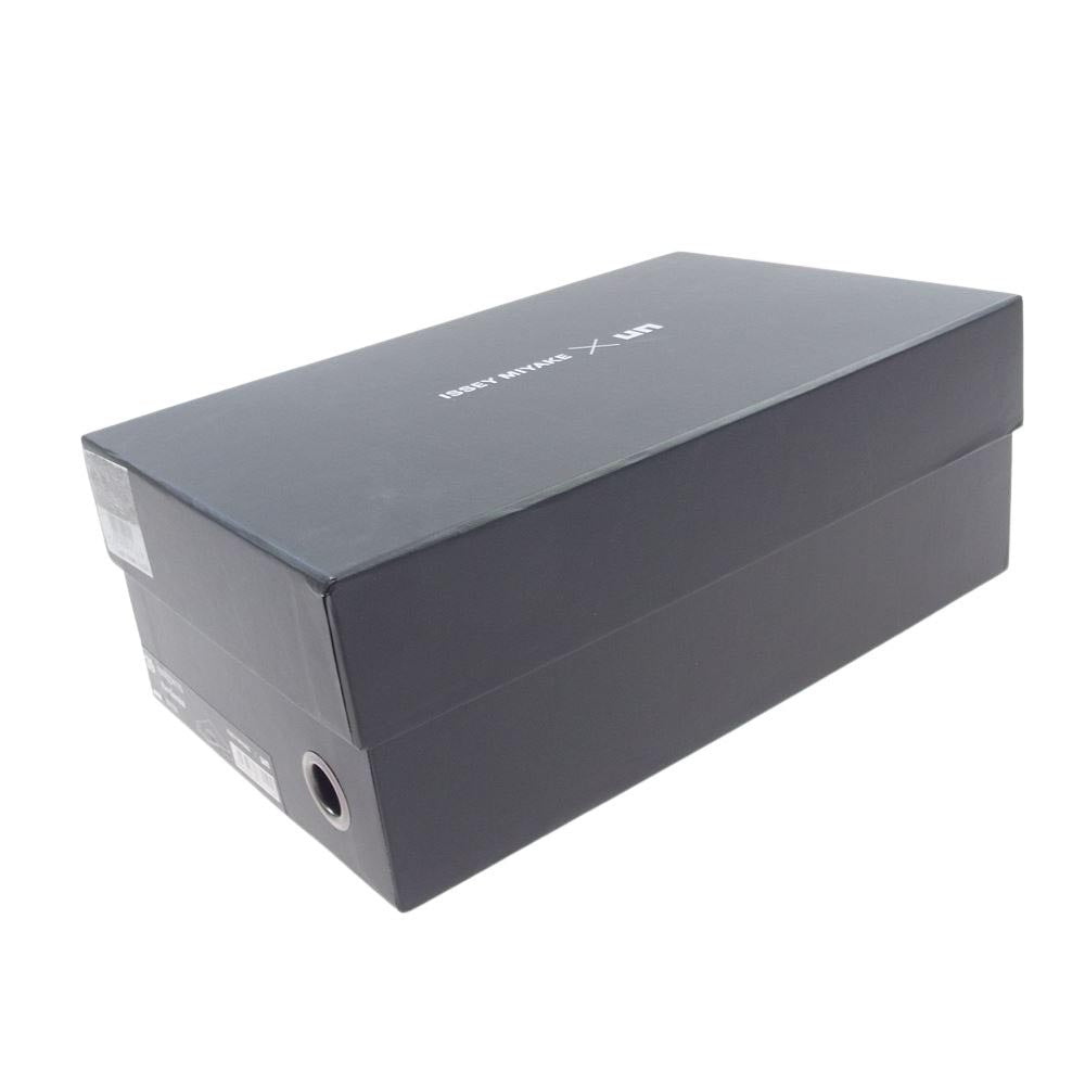 ISSEY MIYAKE イッセイミヤケ 1068304170 × UNITED NUDE UN ユナイテッドヌード FIN SANDAL フィン ヒール サンダル ホワイト系 39【中古】