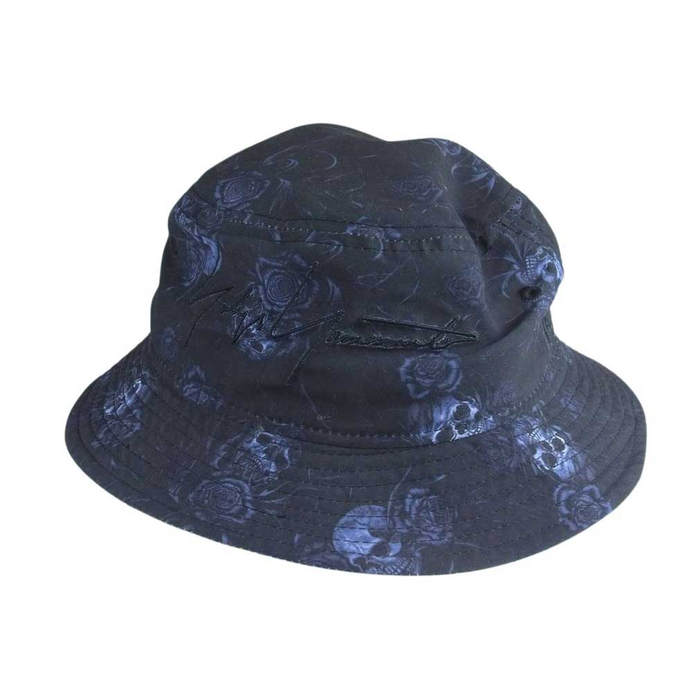 Yohji Yamamoto ヨウジヤマモト 21SS HD-H55-979 pour homme × NEW ERA BUCKET01 YY SR PRINT ニューエラ ハット スカル ローズ シグネチャーロゴ ハット ブラック系 M/L【美品】【中古】