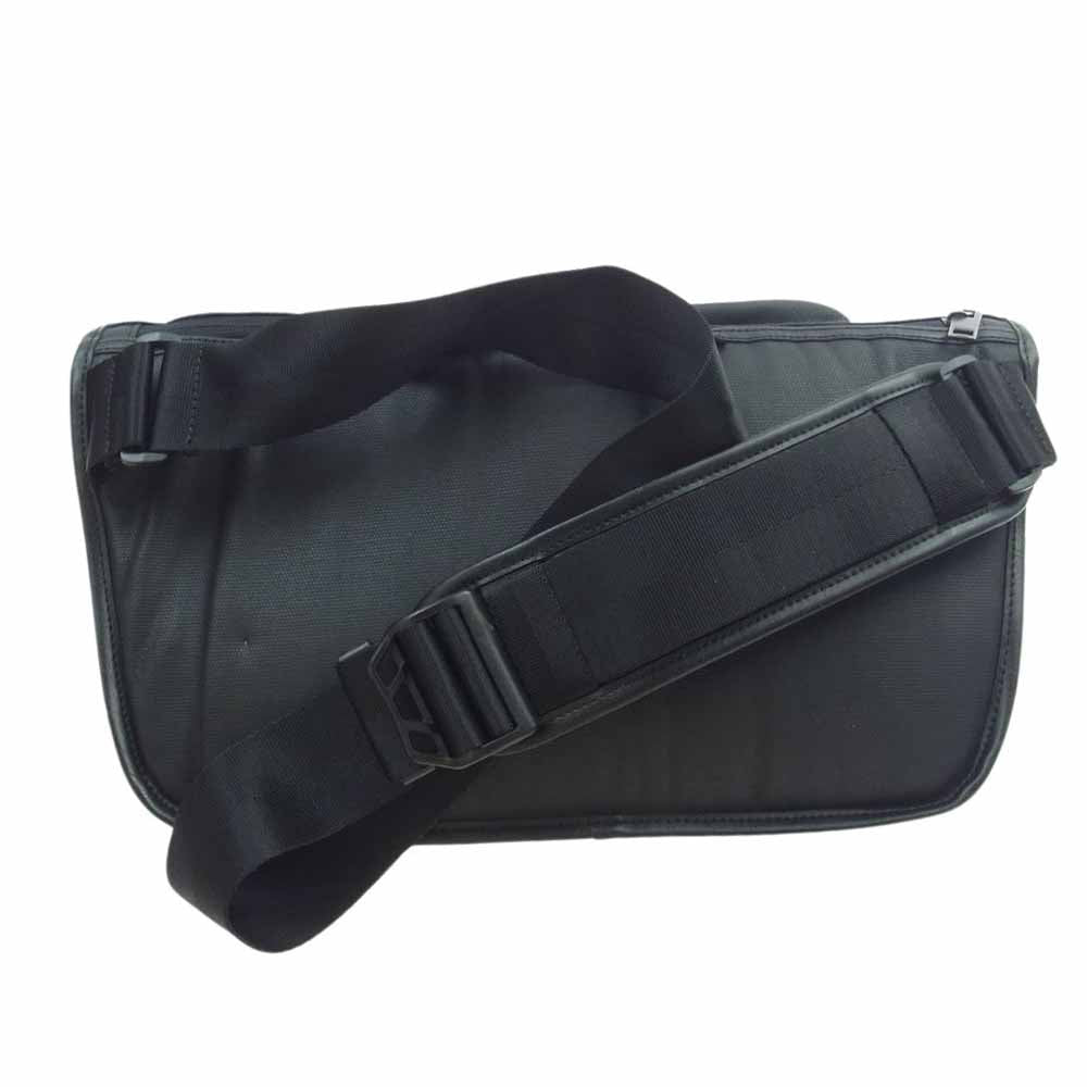 DIESEL ディーゼル X03783PS888 購入証明書付き ボディバッグ メッセンジャーバッグ ブラック系【中古】