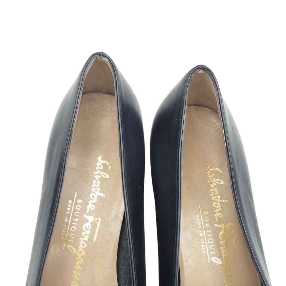 Salvatore Ferragamo サルヴァトーレフェラガモ ヴァラプレート スクエアトゥ パンプス ブラック系 6【中古】