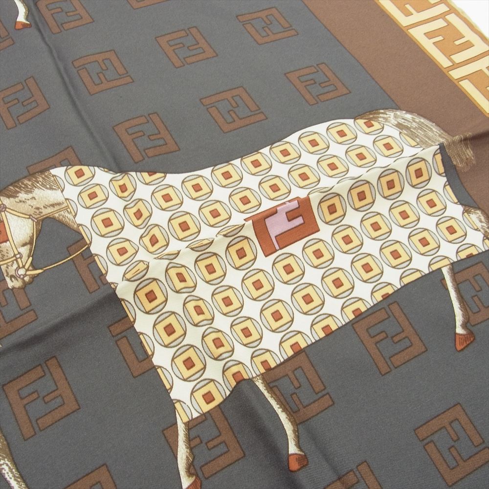 FENDI フェンディ イタリア製 シルク100％ ズッカ柄 馬 ホース 大判 スカーフ ストール+ ブラウン系【中古】