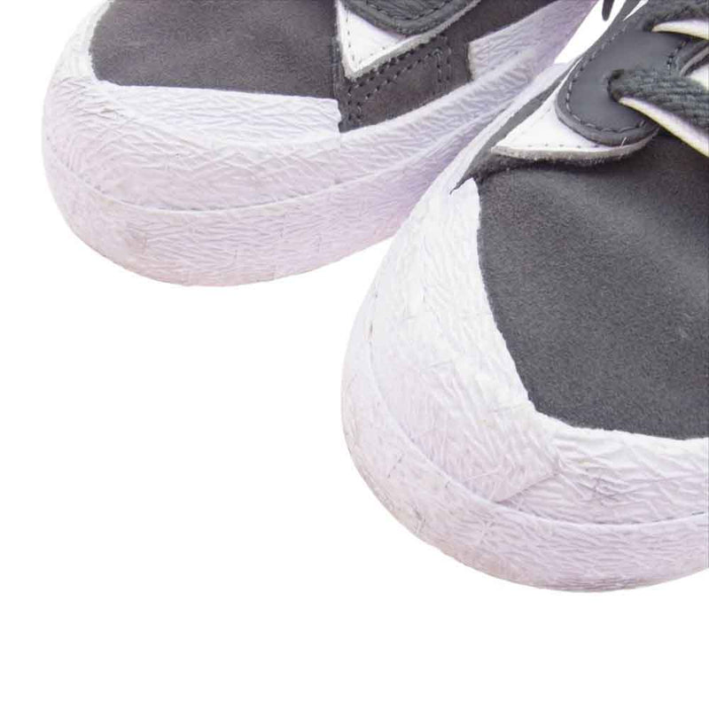 NIKE ナイキ DD1877-002 × SACAI サカイ BLAZER LOW IRON GREY ブレーザー ロー アイアン グレー スニーカー グレー系 26.5cm【中古】