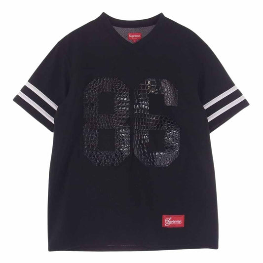 Supreme シュプリーム 22SS Faux Croc Football Jersey フットボール ジャージ ロゴワッペン Vネック 半袖 Tシャツ カットソー ブラック系 M【美品】【中古】