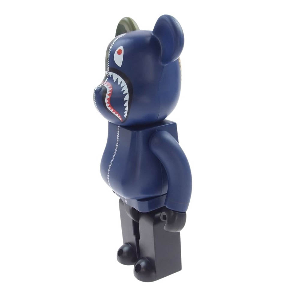 A BATHING APE アベイシングエイプ 1D23182905 1st CAMO SHARK BE@RBRICK 400％ カモシャーク ベアブリック メディコムトイ カーキ系 ネイビー系 ブラック系【中古】