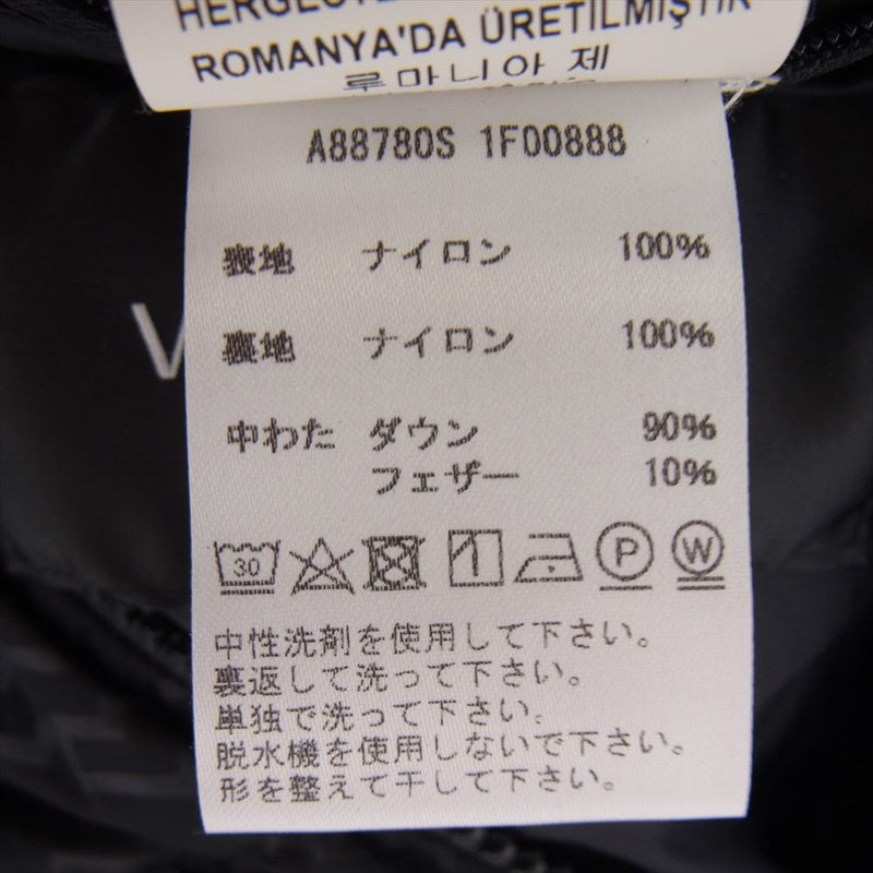VERSACE ヴェルサーチ A88780S グレカパターン モノグラム ロゴ ダウン ジャケット ブラック系 46【中古】
