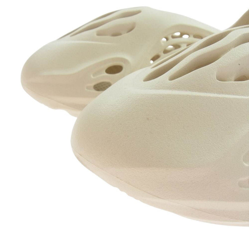adidas アディダス FY4567 YEEZY Foam Runner Sand イージー フォームランナー サンド スニーカー サンダル オフホワイト系 27.5cm【中古】