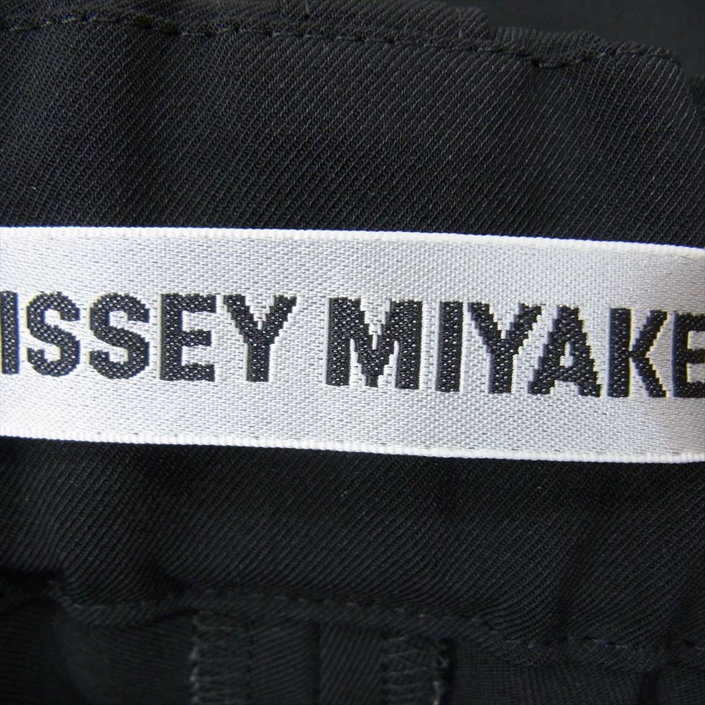 ISSEY MIYAKE イッセイミヤケ IM23FF016 ROUND PANTS ラウンドパンツ ハイウエスト パンツ  ブラック系 2【中古】