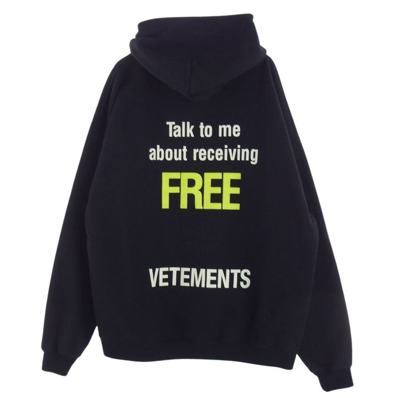 VETEMENTS ヴェトモン 21AW UA52TR800B women printed black hoodie ロゴプリント 刺繍 パーカー フーディー ブラック系 M【中古】