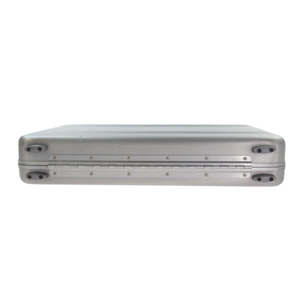 ZERO HALLIBURTON ゼロハリバートン アタッシュケース シルバー系【中古】