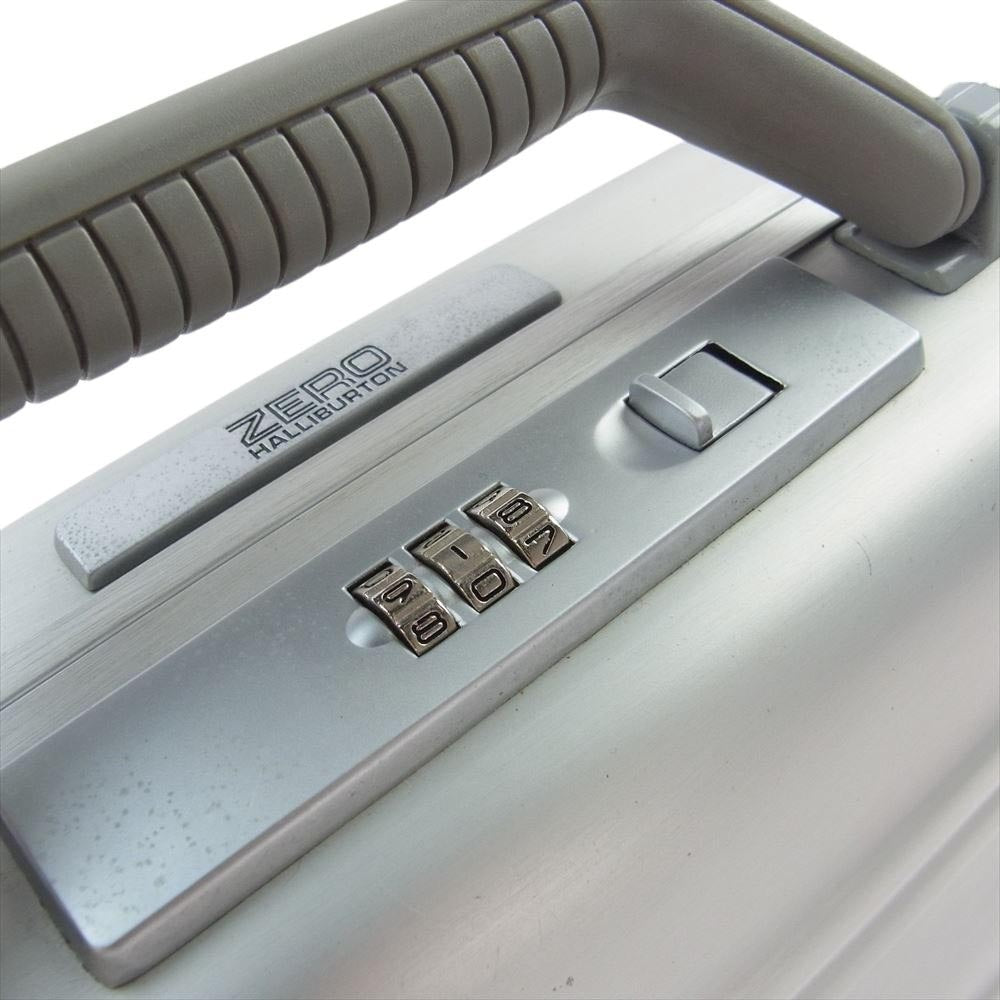 ZERO HALLIBURTON ゼロハリバートン アタッシュケース シルバー系【中古】
