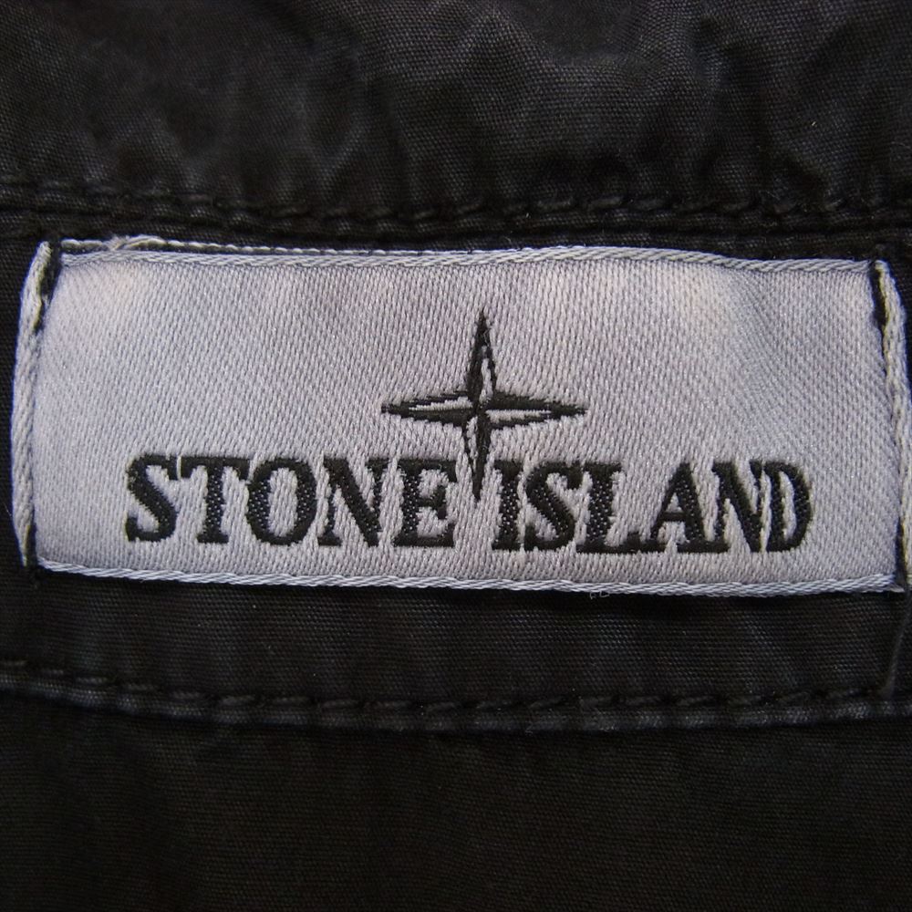 STONE  ストーンアイランド 7715101MN ロゴワッペン付き ガーメントダイ ジップアップ ジャケット ブルゾン ブラック系 M【中古】 STONE ISLAND ストーンアイランド 7715101MN ロゴワッペン付き