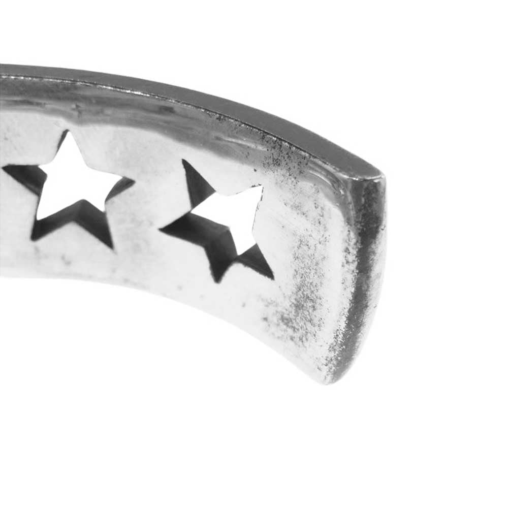 Justin Davis ジャスティンデイビス SBJ811 購入証明書付属 BLACK STAR ブラック スター バングル アクセサリー Mサイズ シルバー系【中古】