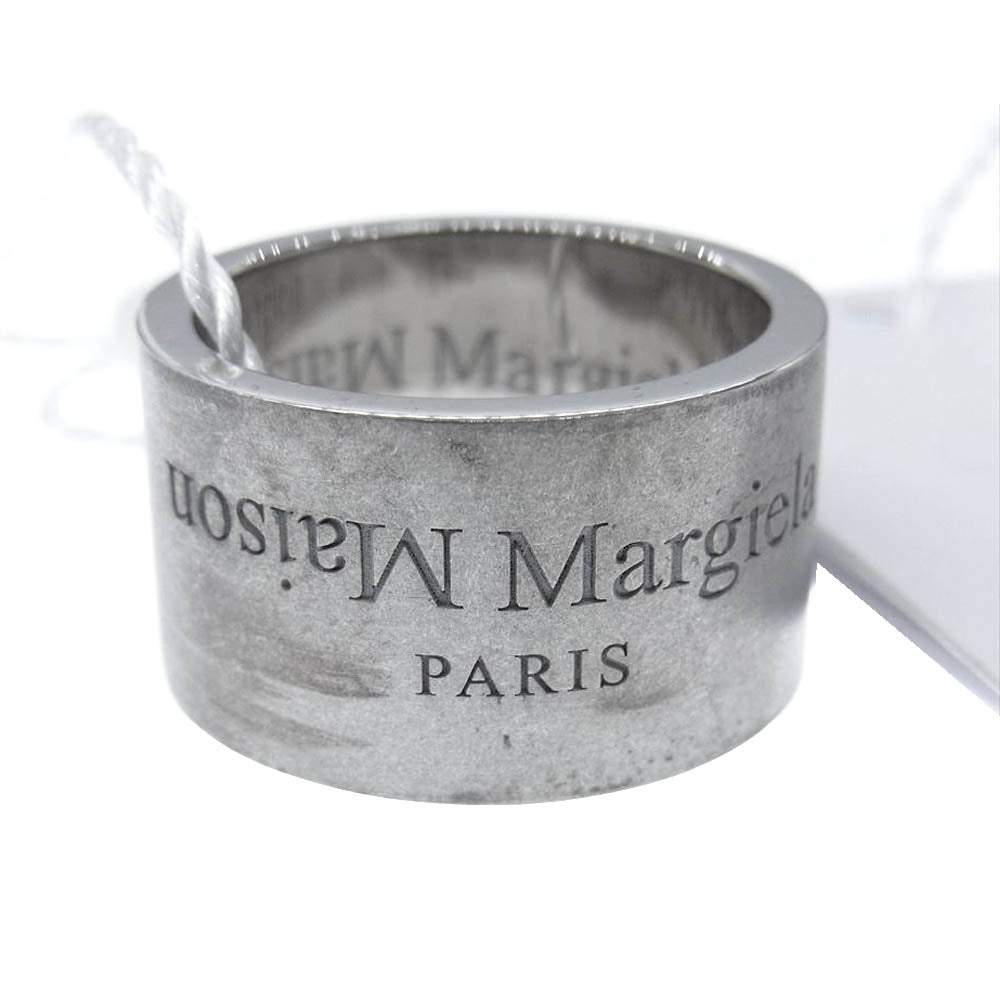 MAISON MARGIELA メゾンマルジェラ SM1UQ0003  S12698 CHUNKY BRUSHED SILVER LOGO RING ワイド ロゴ リング  シルバー系 18号【新古品】【未使用】【中古】