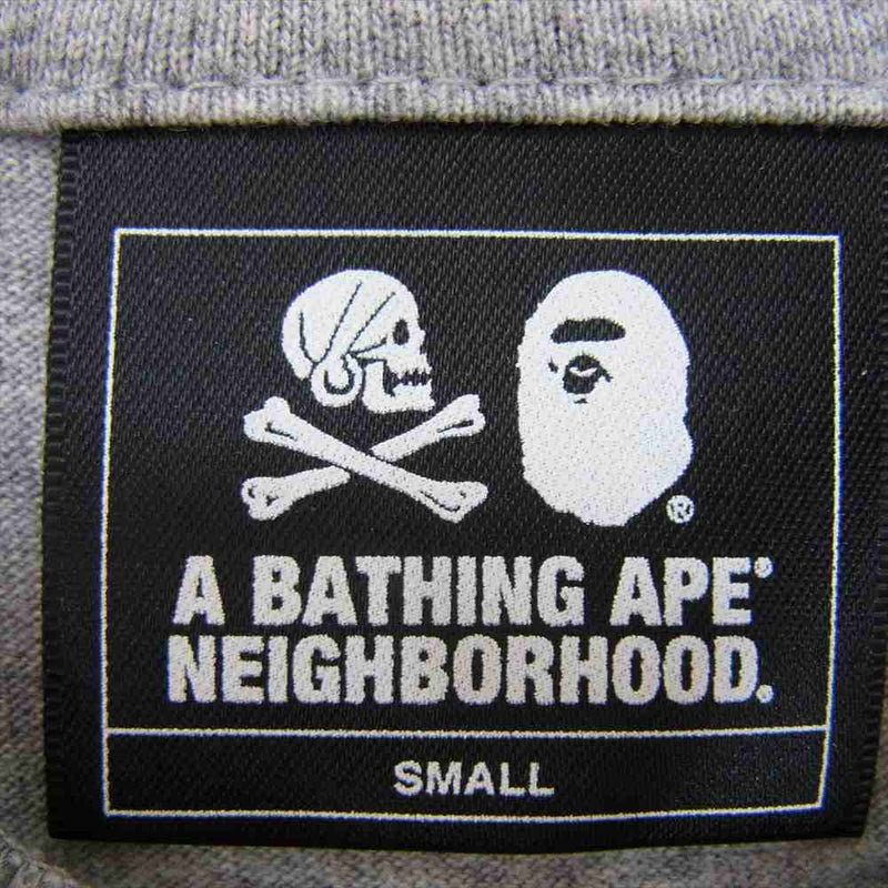 A BATHING APE アベイシングエイプ 001TEJ231901C × NEIGHBORHOOD ネイバーフッド プリント Tシャツ グレー系 S【中古】