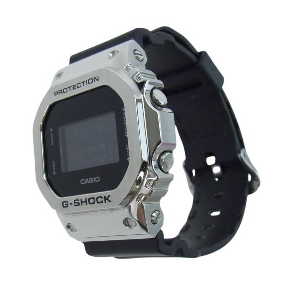G-SHOCK ジーショック GM-5600-1JF  メタル スクエア ラバーバンド クォーツ ショックレジスト デジタル ウォッチ 時計 ブラック系 シルバー系【中古】