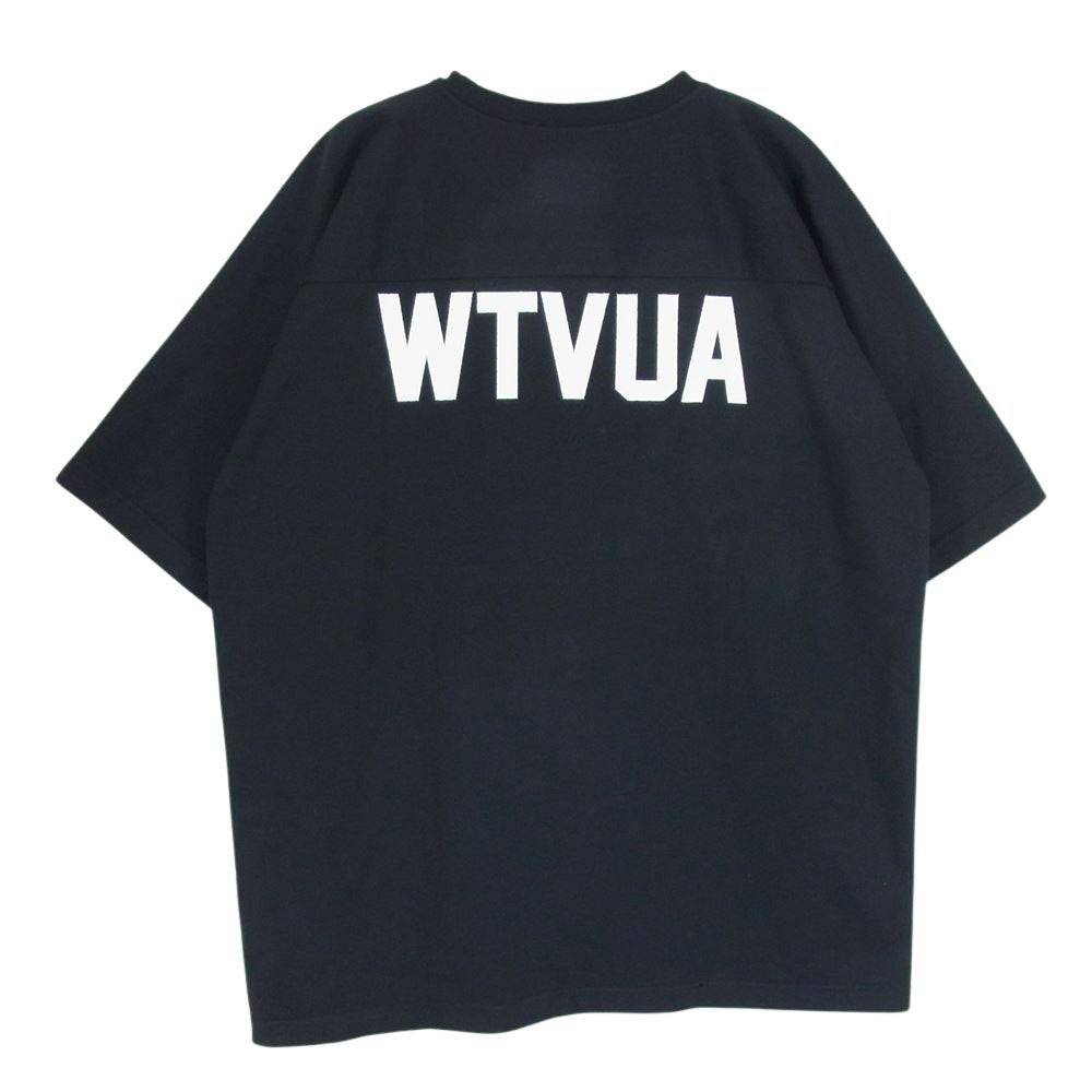 WTAPS ダブルタップス 22AW 222ATDT-CSM05 QB/SS/CTPL.CRST クォーターバック ショートスリーブ クルーネック フットボール Tシャツ バック ロゴ 半袖  ブラック系 X03【美品】【中古】