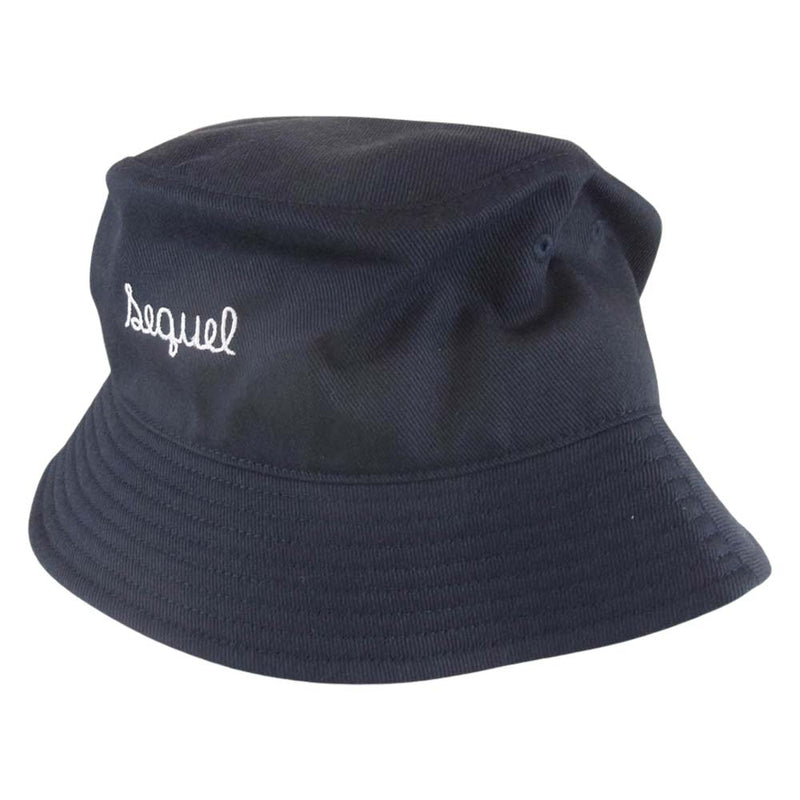 SEQUEL シークエル 23SS SQ-23SS-HT-01 BUCKET HAT ロゴ バケット ハット 帽子 ネイビー ネイビー系 59cm【新古品】【未使用】【中古】