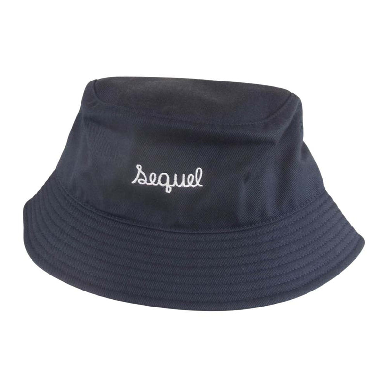 SEQUEL シークエル 23SS SQ-23SS-HT-01 BUCKET HAT ロゴ バケット ハット 帽子 ネイビー ネイビー系 59cm【新古品】【未使用】【中古】