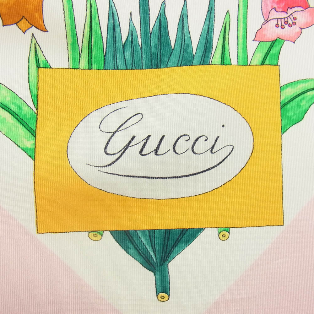 GUCCI グッチ シルク100％  蝶 チョウ フラワー 花柄 スカーフ ピンク ピンク系【中古】