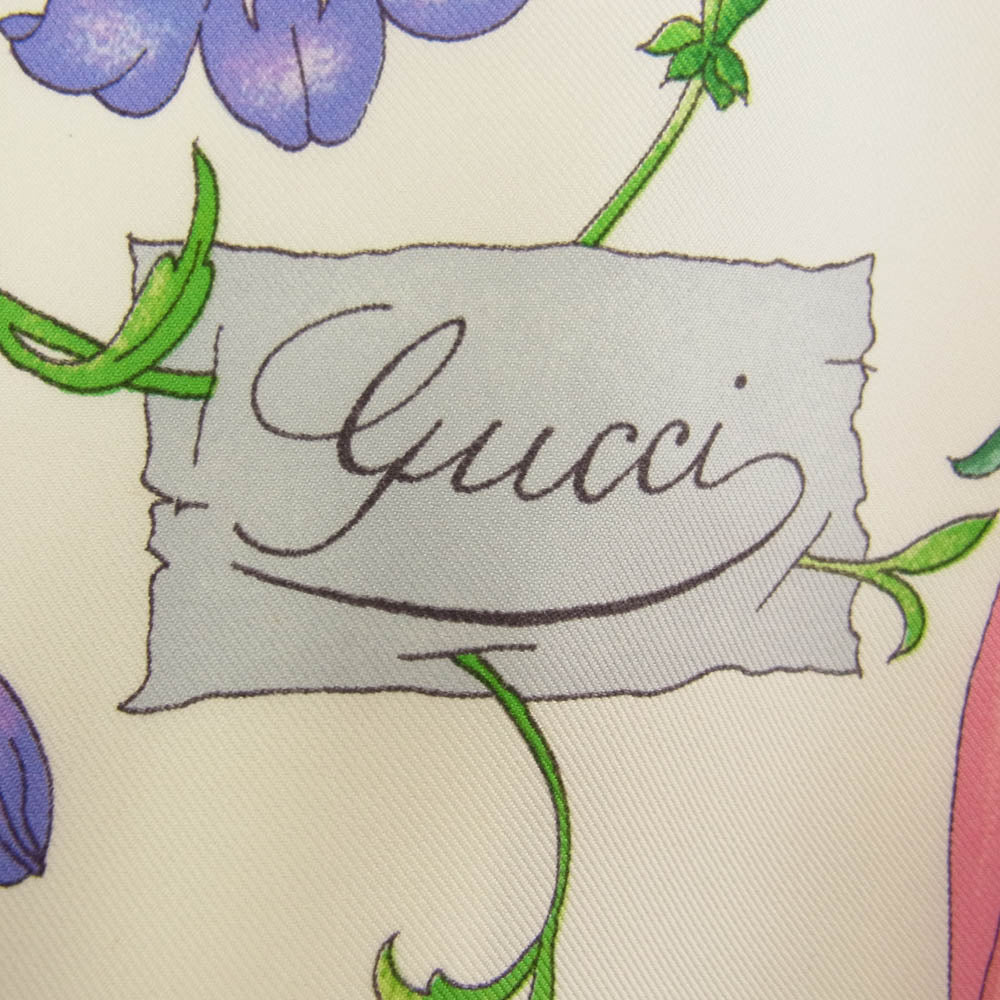 GUCCI グッチ シルク100% 花 花柄 フラワー 総柄 スカーフ ピンク系【中古】