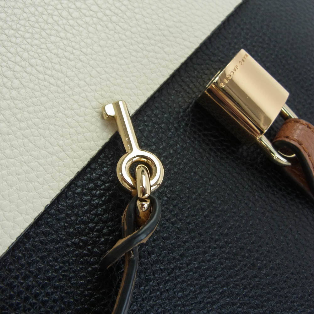 MARC BY MARC JACOBS マークバイマークジェイコブス M0016131 裏地 アルファベット レザー トート バッグ ブラック系【中古】