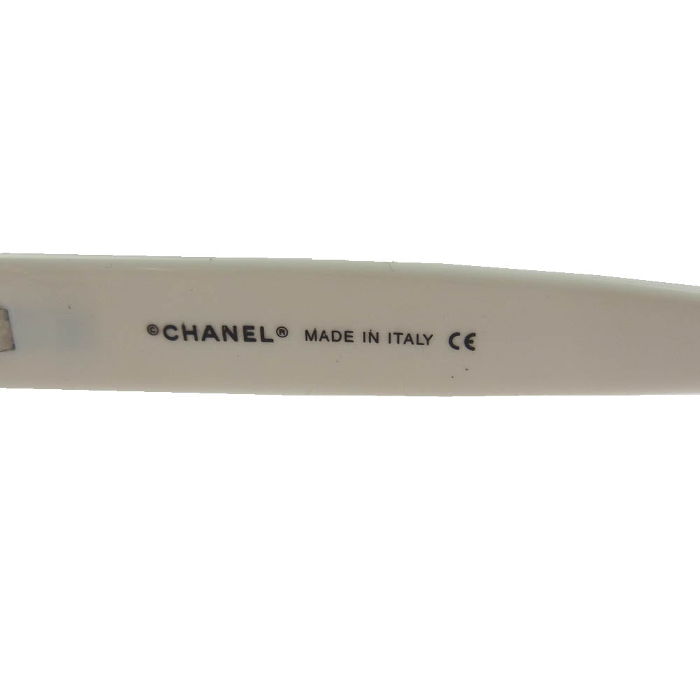 CHANEL シャネル 4103-B ラインストーン マトラッセ スクエア サングラス アイウェア 眼鏡 ホワイト系【中古】
