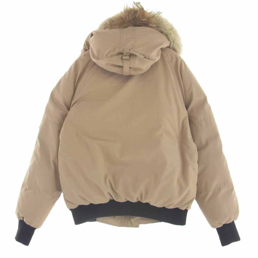 CANADA GOOSE カナダグース 7950JM R 国内正規品 グリフィンインターナショナルタグ CHILLIWACK BOMBER チリワック ボンバー ダウンジャケット コヨーテファーフード付き ベージュ系 S/P【中古】
