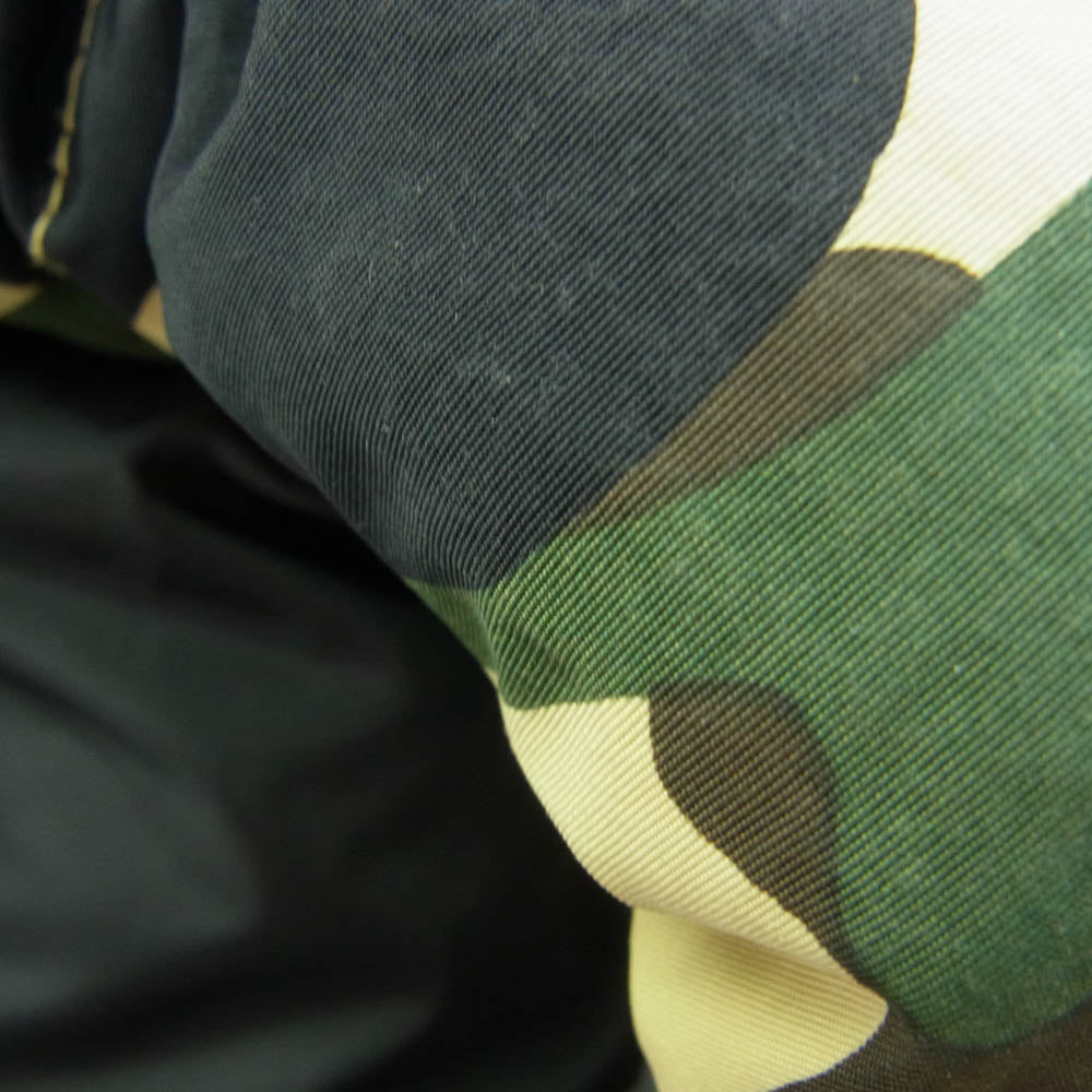 A BATHING APE アベイシングエイプ CAMO SNOWBOARD DOWN JACKET カモフラ スノーボード スノボ ダウンジャケット ベージュ系 マルチカラー系 M【中古】