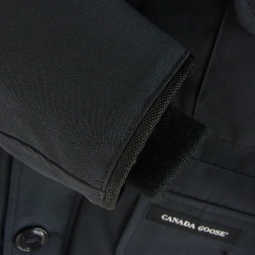CANADA GOOSE カナダグース 2301JM 国内正規品 サザビーリーグタグ RUSSELL PARKA ラッセルパーカ ダウンジャケット ブラック系 S【中古】
