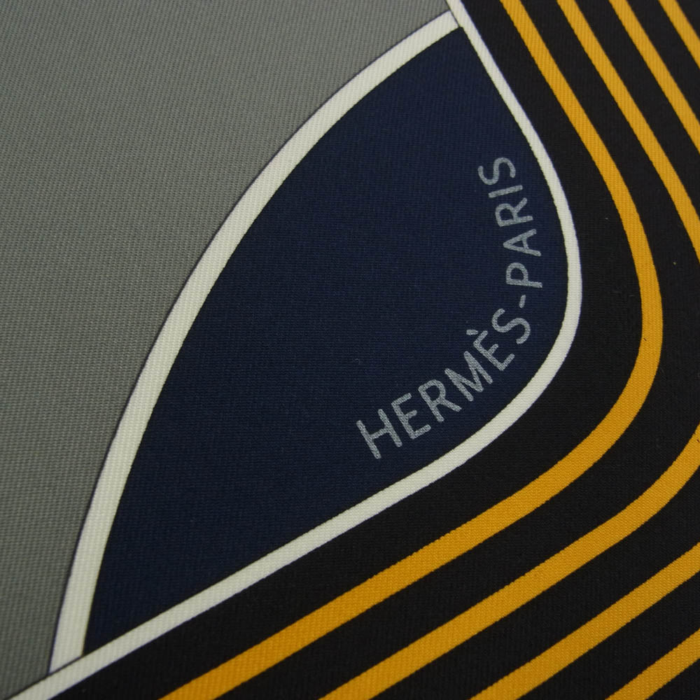 HERMES エルメス シルク100% SPORT エルメススポーツ カレ90? スカーフ ブラック系 グレー系 マルチカラー系【中古】