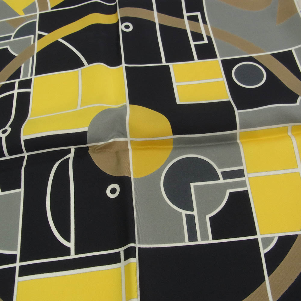 HERMES エルメス シルク100% SPORT エルメススポーツ カレ90? スカーフ ブラック系 グレー系 マルチカラー系【中古】