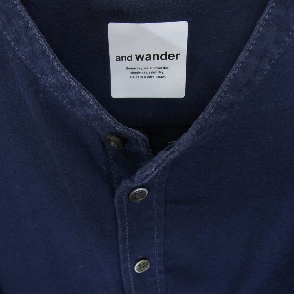 and wander アンドワンダー AW73--FT004 thermo nell stand collar shirt サーモ ネル スタンドカラー プルオーバー 長袖 シャツ ネイビー系 4【中古】