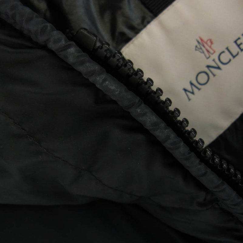 MONCLER モンクレール 19AW E20914194385 C0300 MONTCLA フーデッド ナイロン ダウン ジャケット ブラック 1 ブラック系 1【中古】