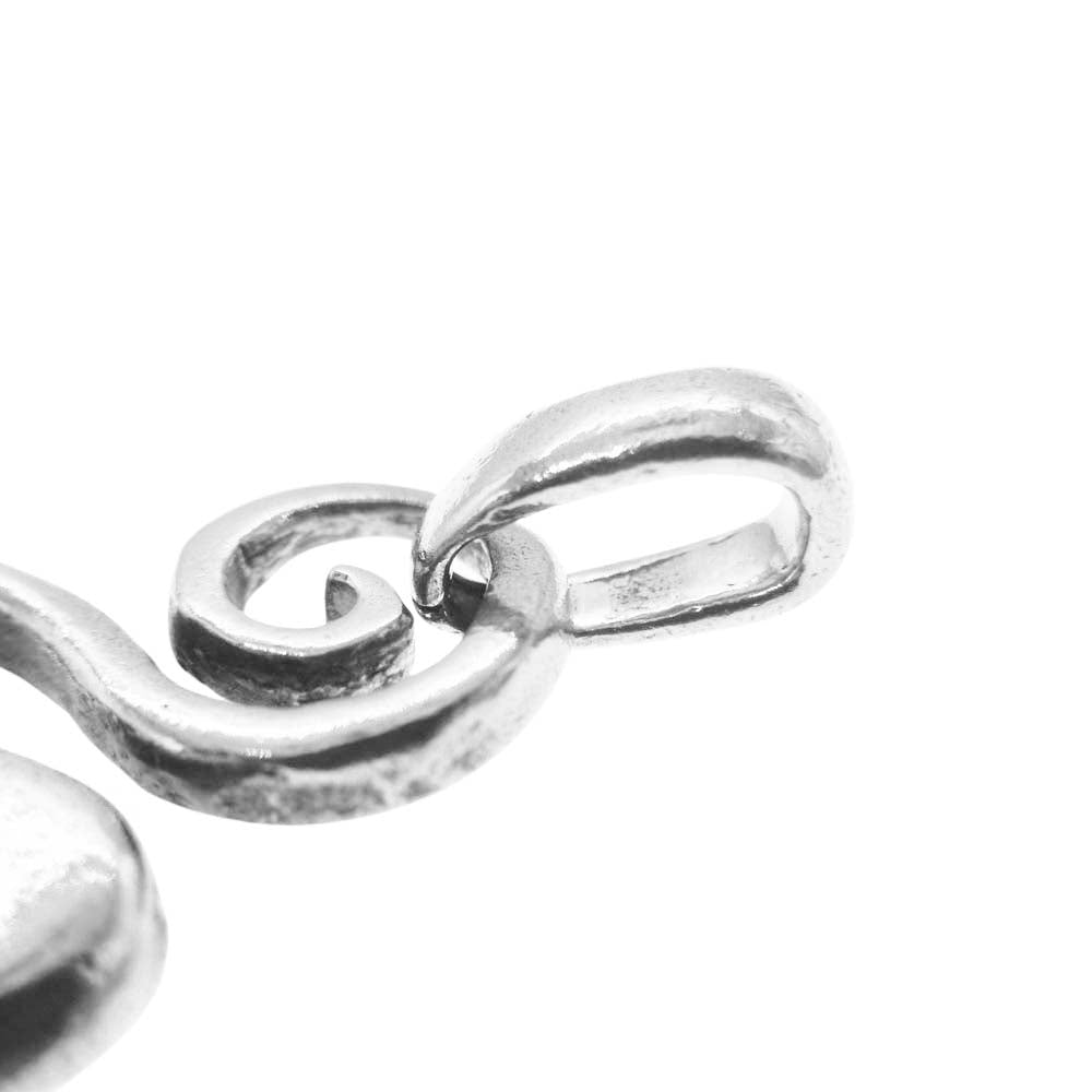 LYLY ERLANDSSON リリーエルランドソン ギャランティーカード付属 the SYMBOL ペンダントトップ シルバー系【中古】