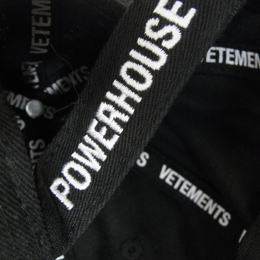 VETEMENTS ヴェトモン UAH21CA264 ロゴ刺繍 ベースボールキャップ ブラック系【中古】