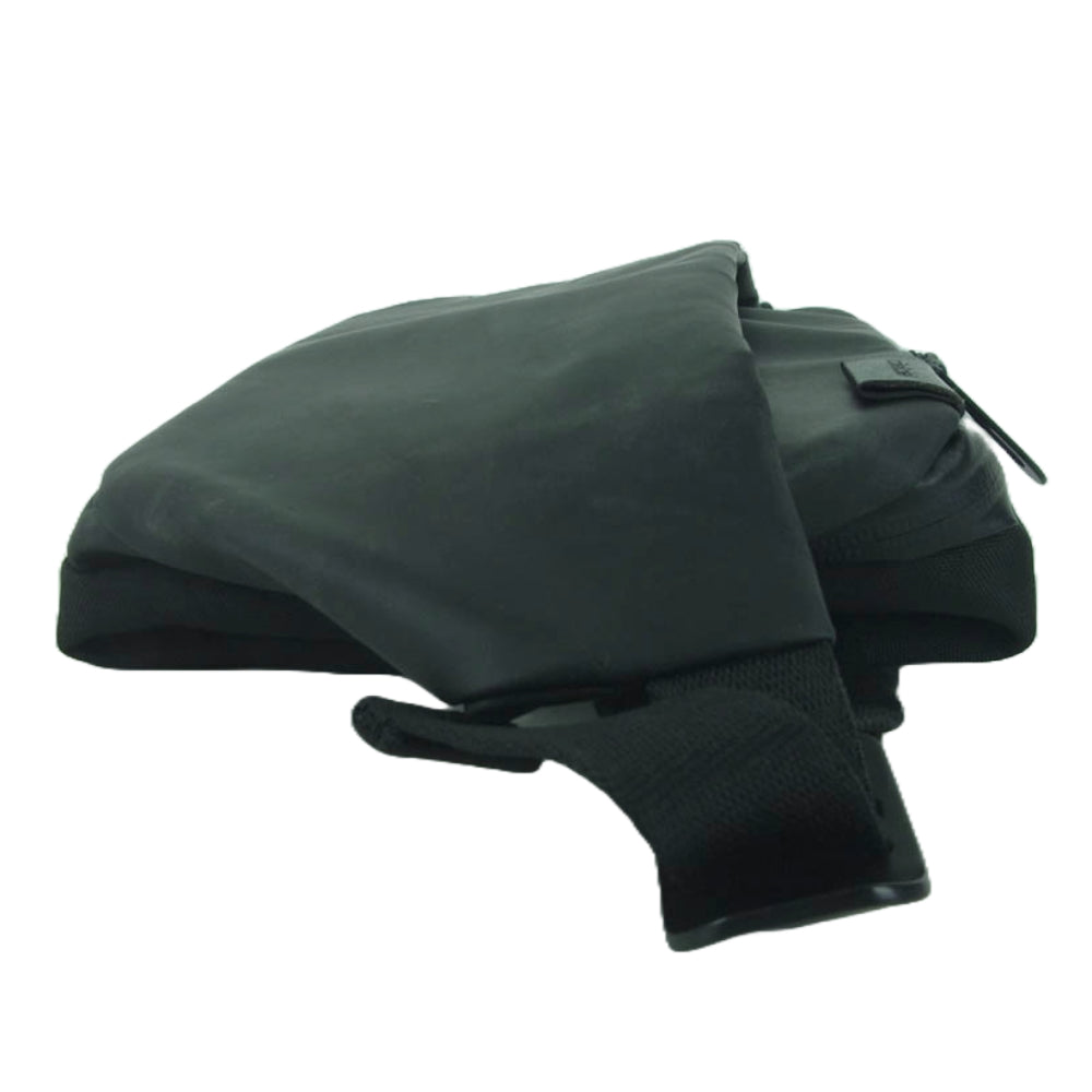 コートエシエル Isarau Obsidian Black Small ボディ バッグ 中国製 ブラック系【中古】