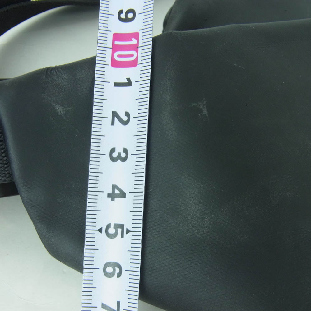 コートエシエル Isarau Obsidian Black Small ボディ バッグ 中国製 ブラック系【中古】