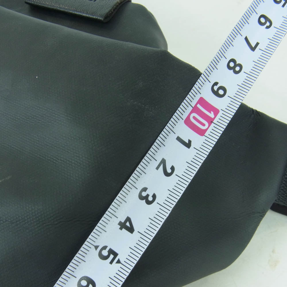 コートエシエル Isarau Obsidian Black Small ボディ バッグ 中国製 ブラック系【中古】